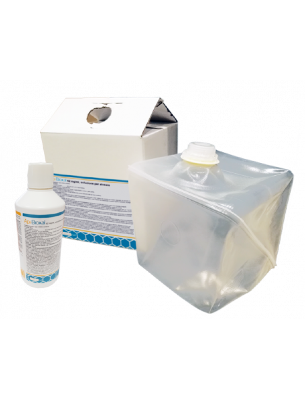 dettaglio flacone e tanica di soluzione antivarroa laif liquido apicoltura biologica 5 litri