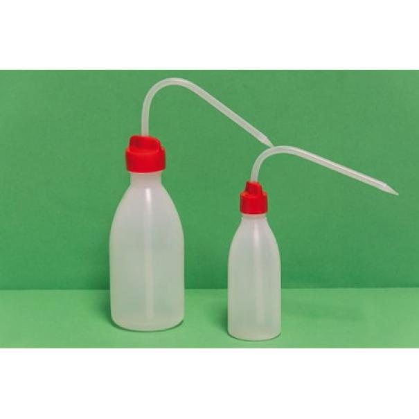 Spruzzetta plastica 500 ml con beccuccio curvo per apiario
