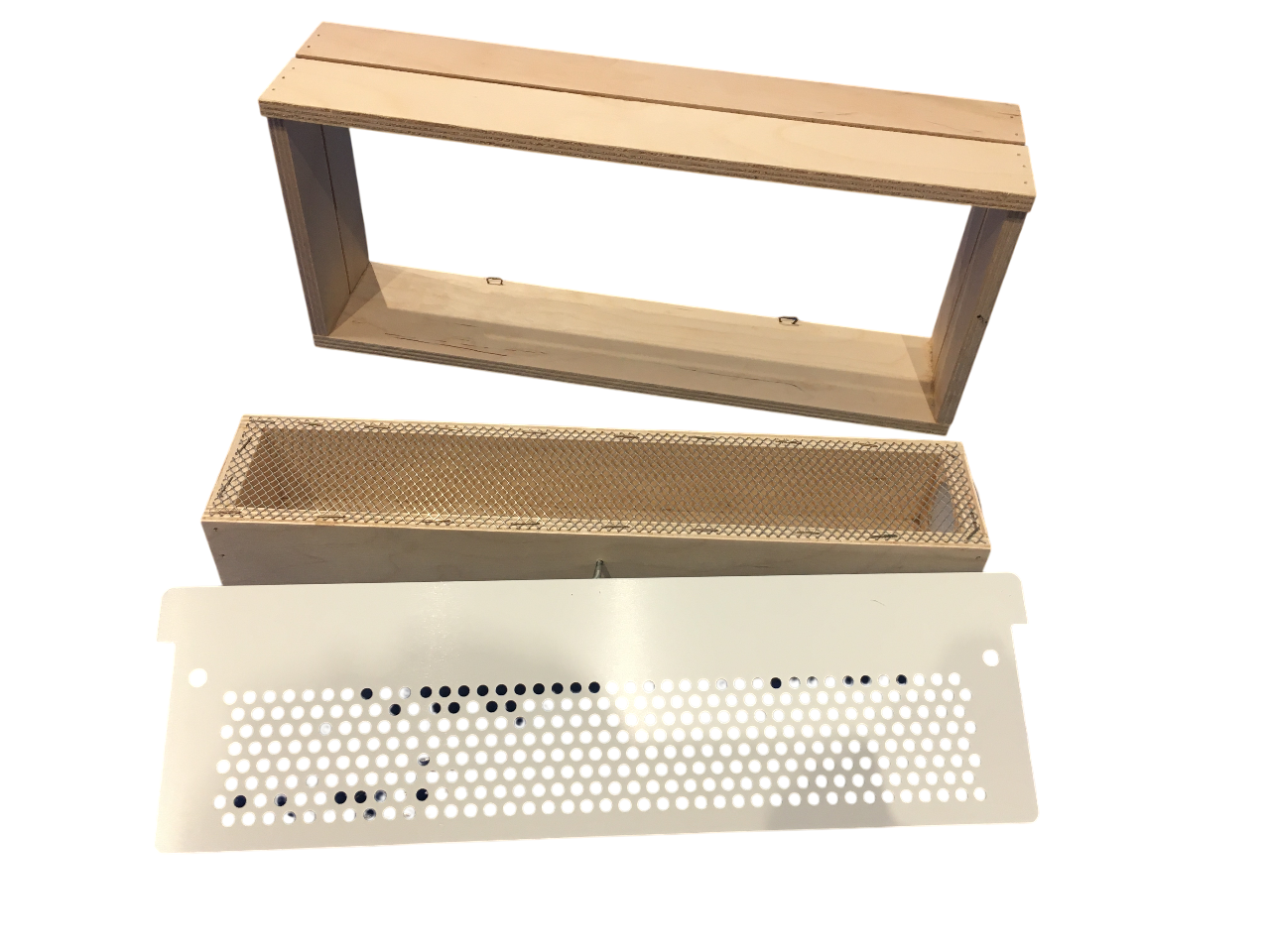 Componenti trappola raccolta polline per arnia smontati e visibili