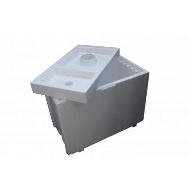 Nutritore in polistirolo con coprifavo montato su arnietta per api