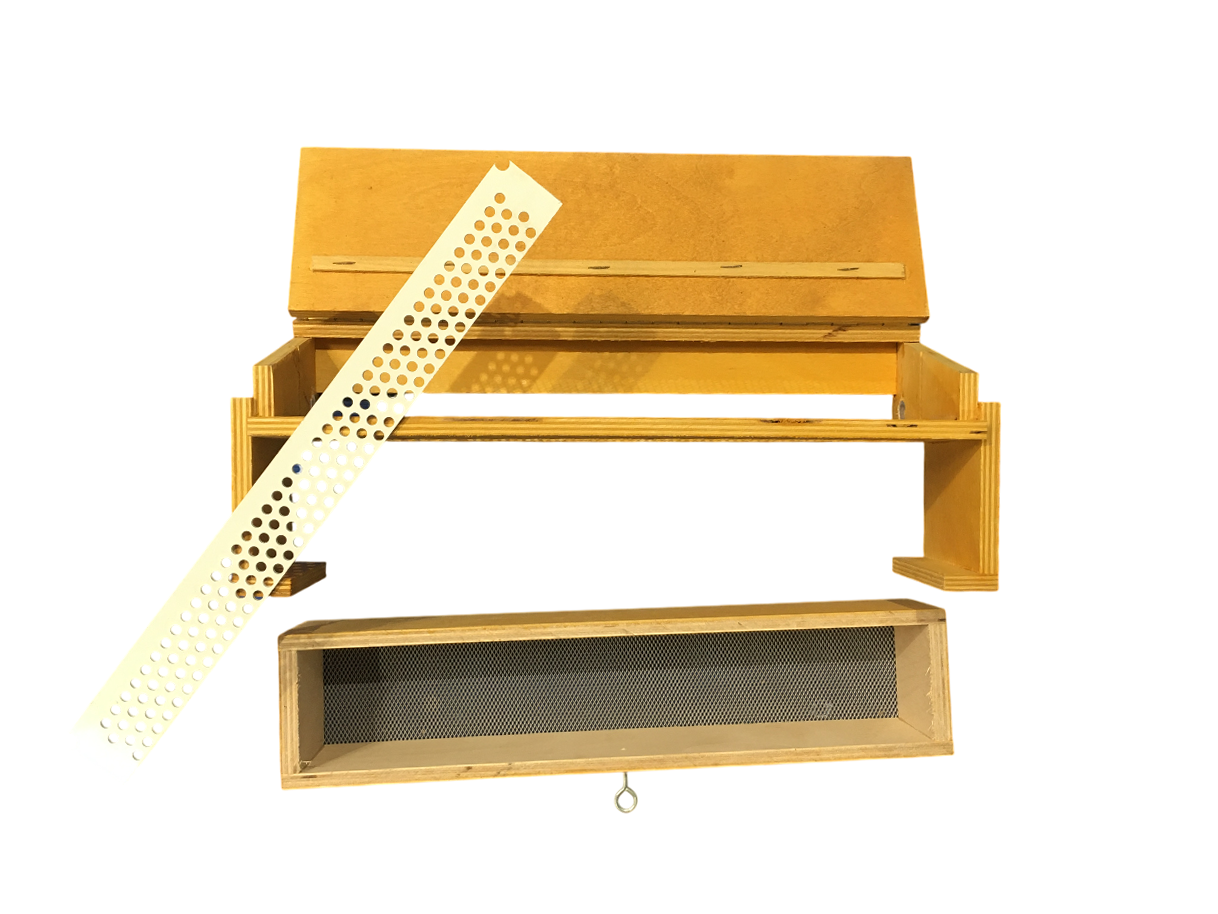 Componenti smontati trappola raccolta polline per ispezione e pulizia