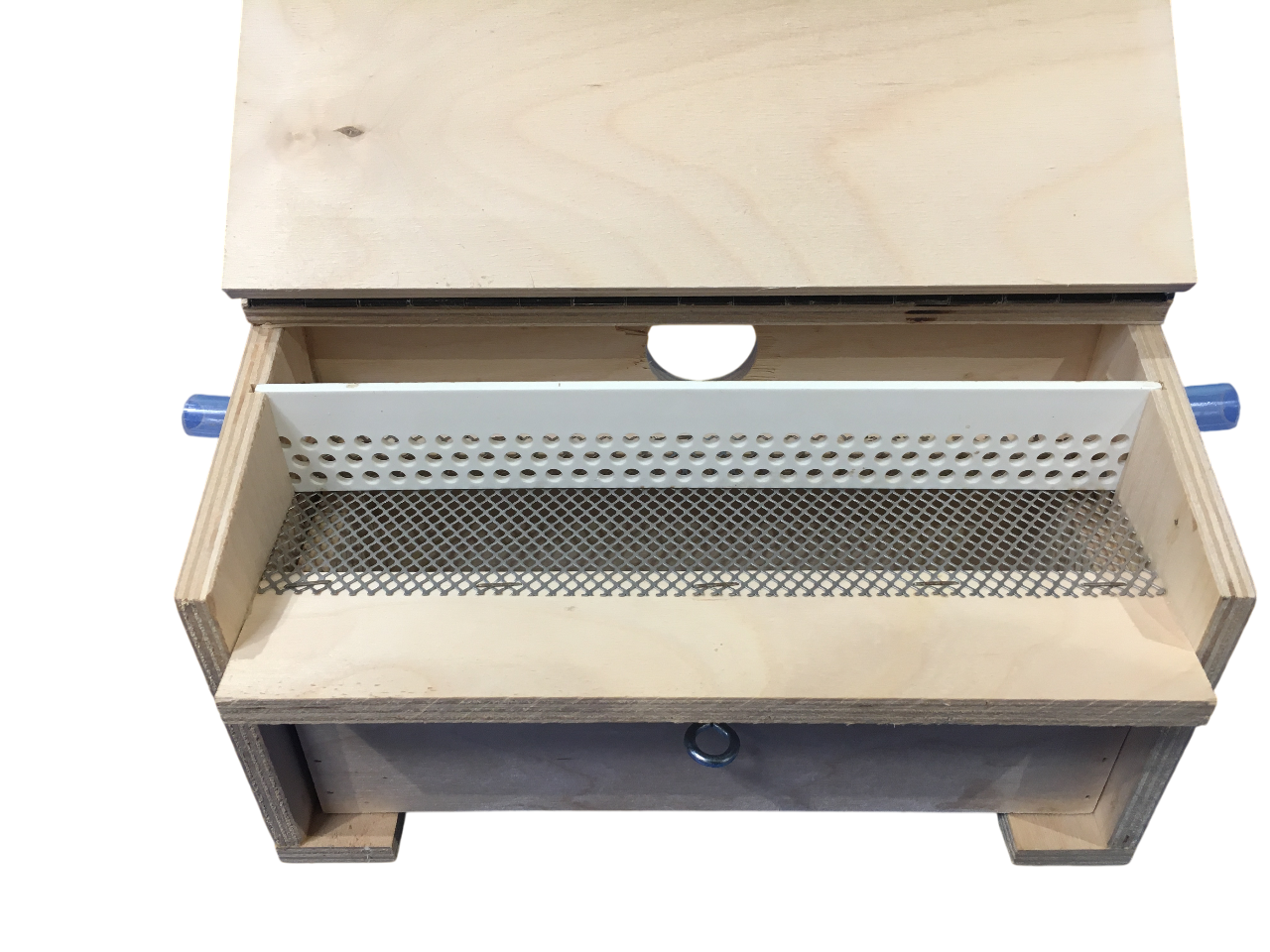 Vista dall'alto interno trappola con griglia e rete inox per polline